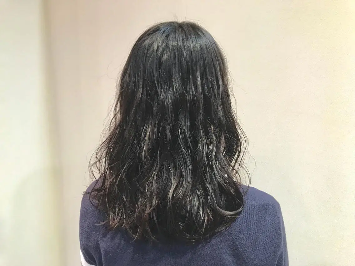 ミディアム パーマ ミディアムパーマ ✨美髪サラ艶トレンド 橋柿 実紀✨のヘアスタイル