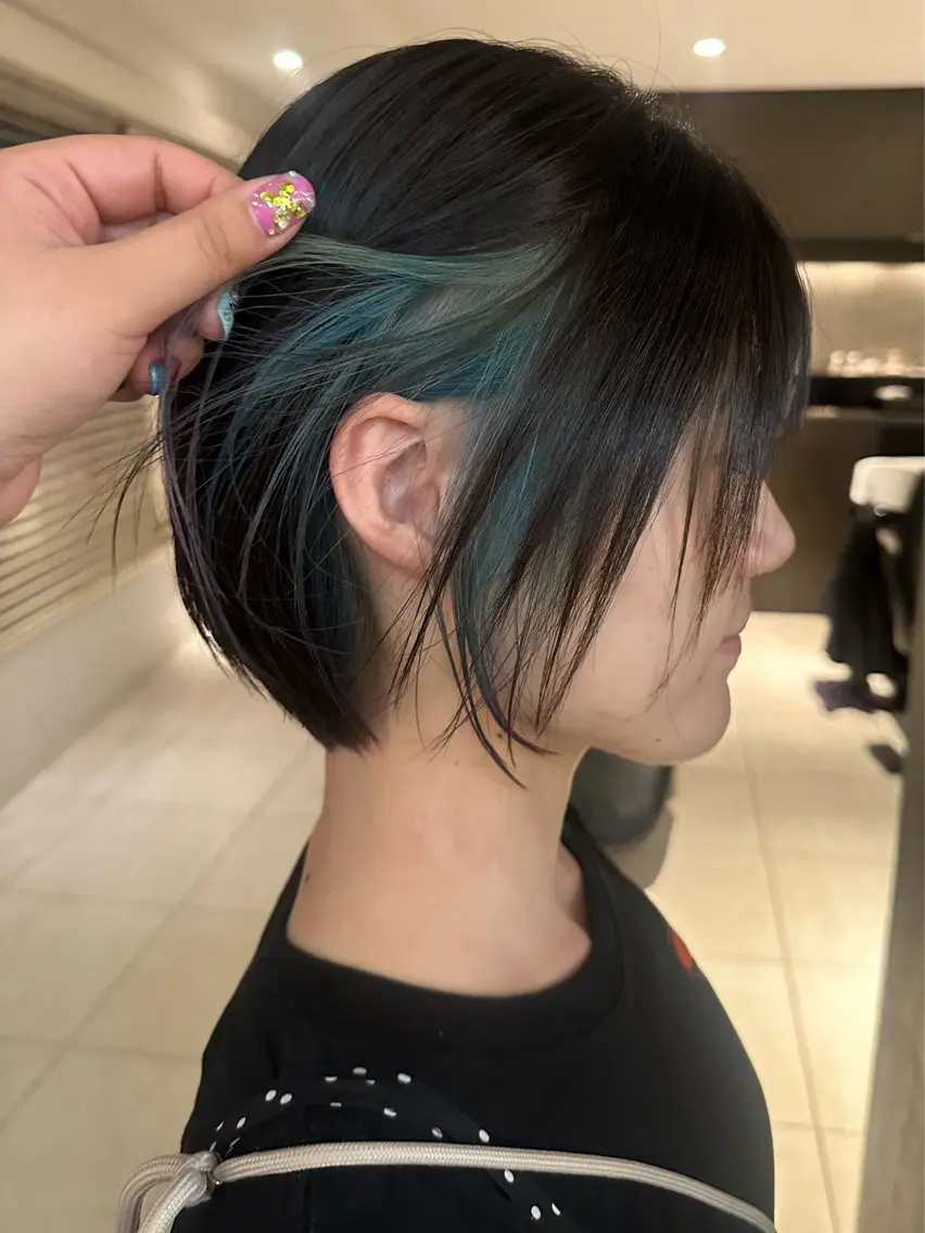 カラー グラデーションカラー インナーカラー ヘアカラー ヤマダ アオイのヘアスタイル