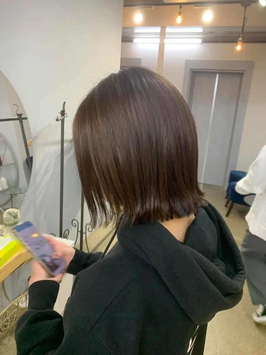 ショート ボブ 外ハネヘア ニシタニ コハルのヘアスタイル