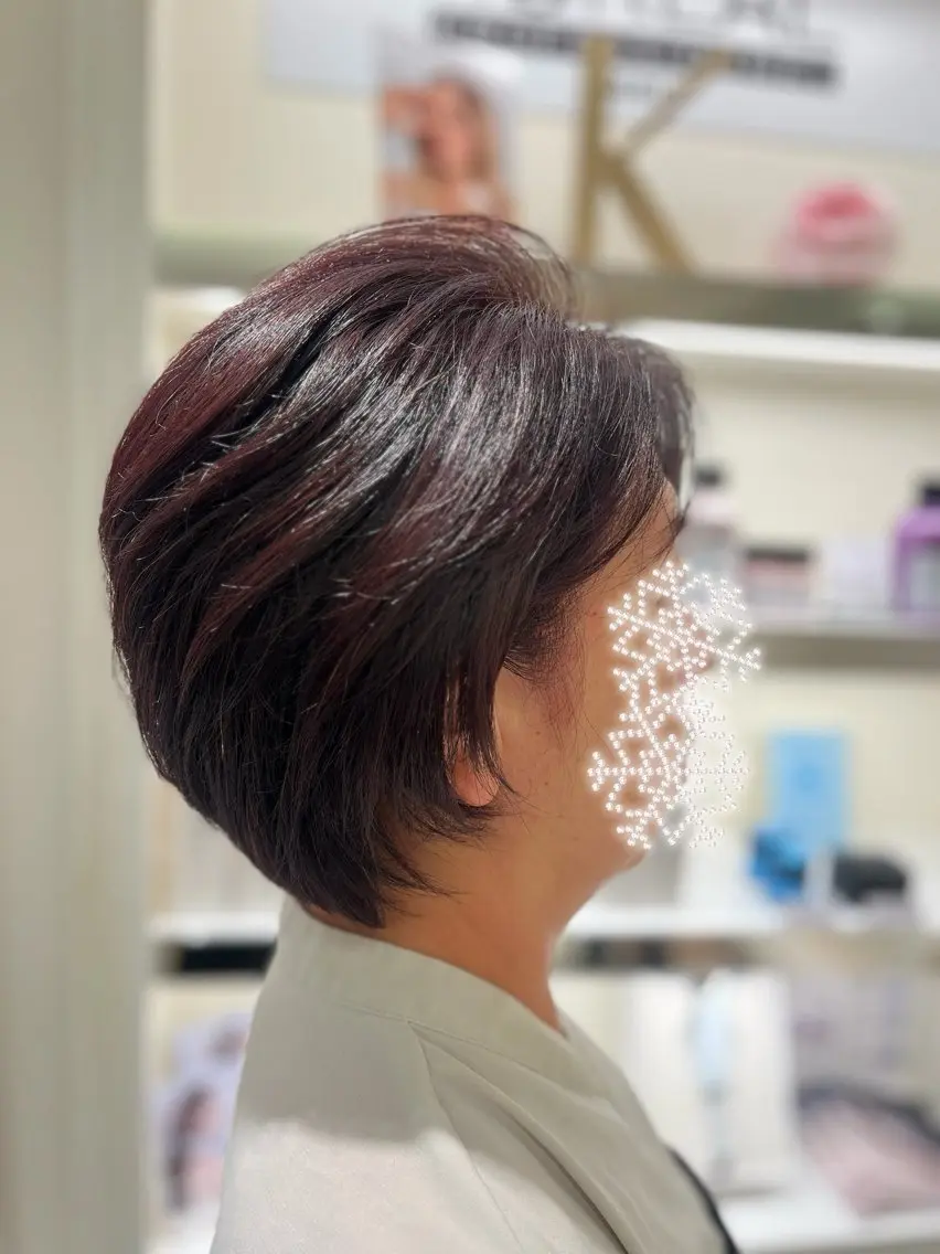 カラー レッドカラー 本間 幸恵のヘアスタイル