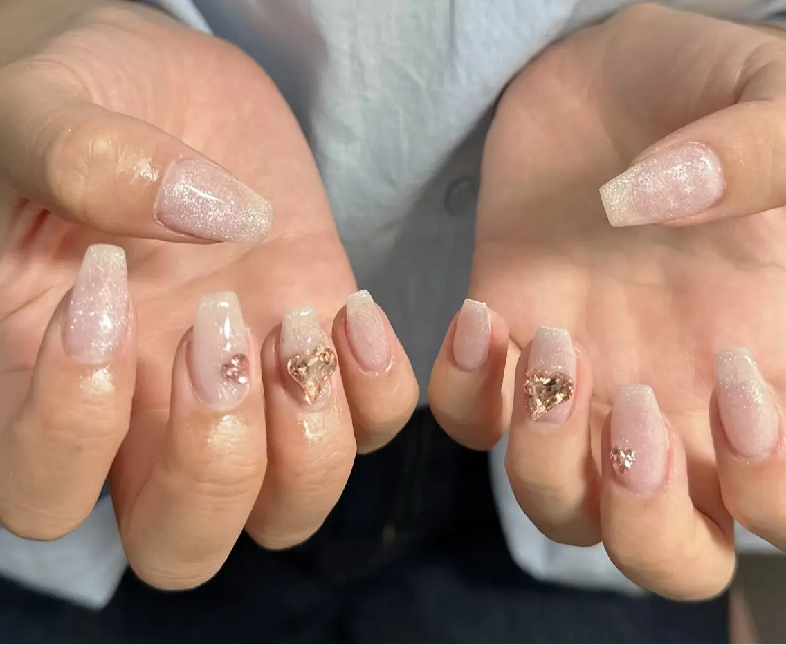 ネイル ハンドネイル フットネイル LAVISH nanamiのネイルデザイン