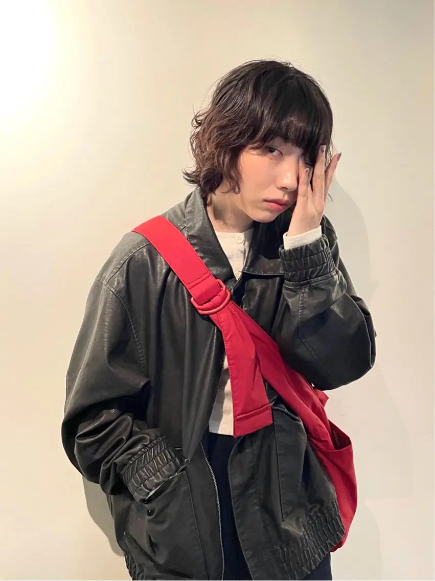 ショート パーマ 似合わせカット 艶ブラウン／ラフボブ 🪶表参道／remiのヘアスタイル