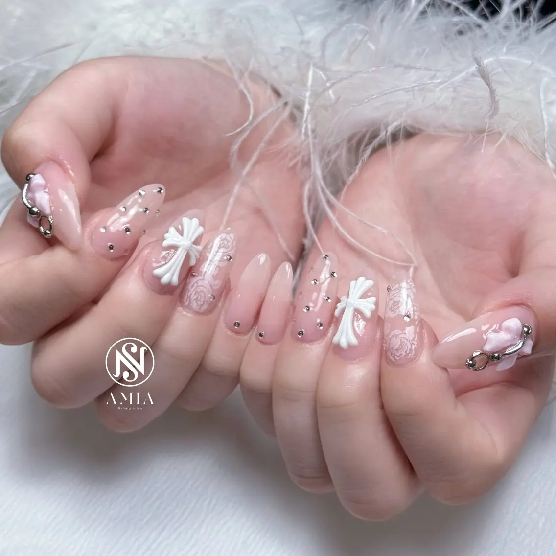 ロング ハンドネイル 🌟AMIA BEAUTY🌟のネイルデザイン