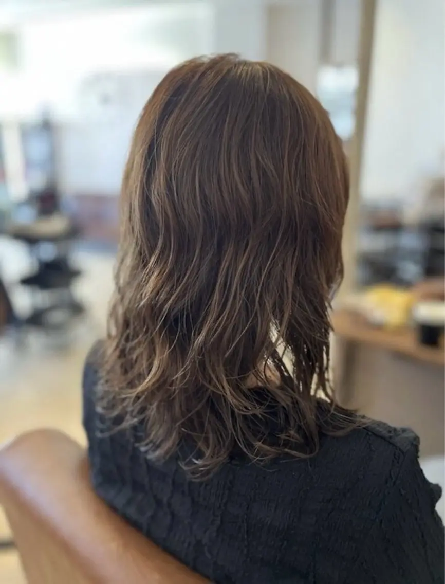 セミロング パーマ Cuthie 泉川のヘアスタイル
