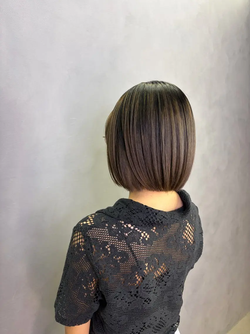 ショート カット ヘアカラー カミヤマ リョウマのヘアスタイル