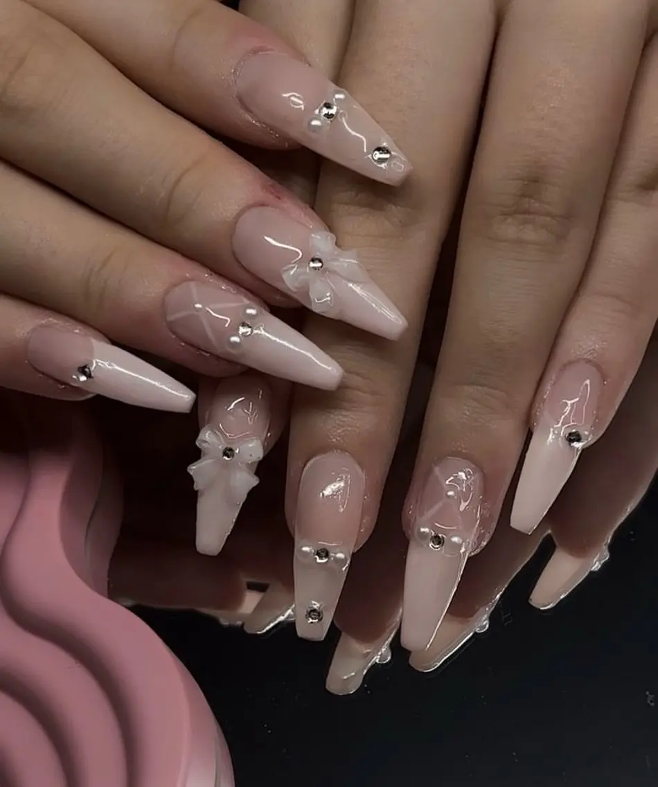 ネイル フレンチネイル ジェルネイル 韓国ネイル マグネットネイル マグネットフレンチ akina nailsのネイルデザイン
