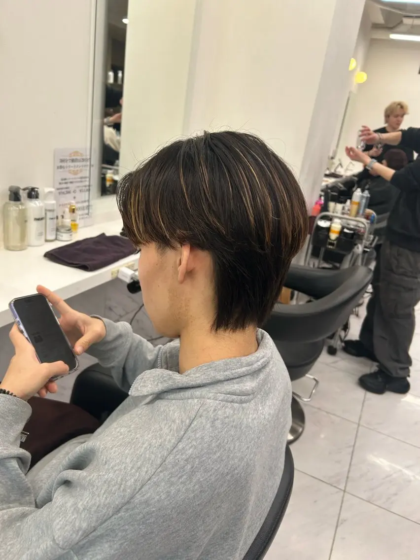 ショート カラー パーマ ヘアアレンジ メンズ メンズパーマ ニュアンスパーマ 💎韓国/ レイヤー カット/ 暖色🫧のヘアスタイル