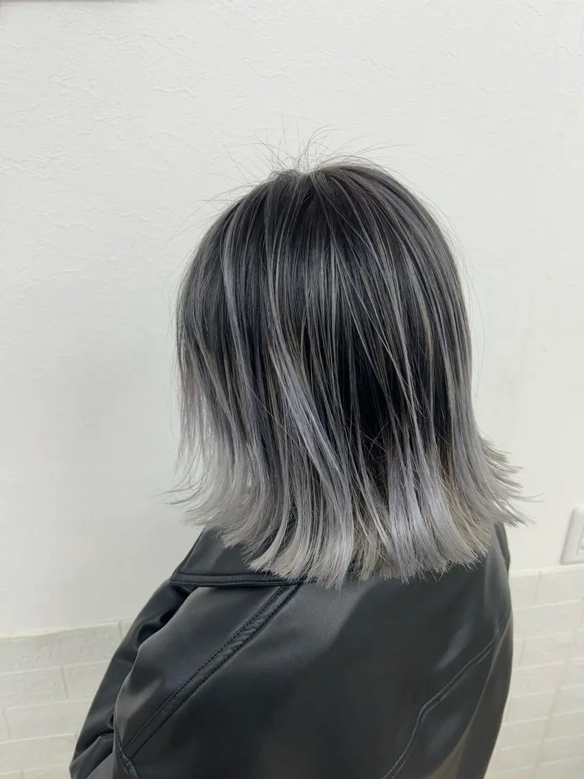 カラー 最高級エクステ /羽エクステ白石宇由のヘアスタイル