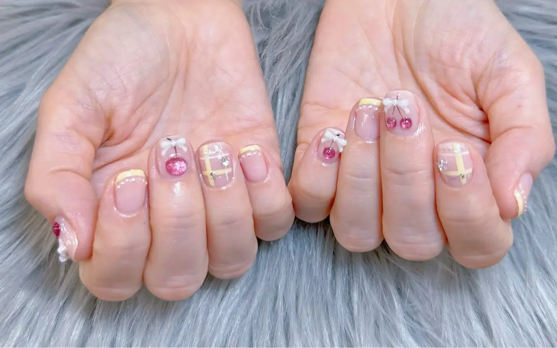 ネイル ハンドネイル ハンドケア Anh Nail 歌舞伎町のネイルデザイン