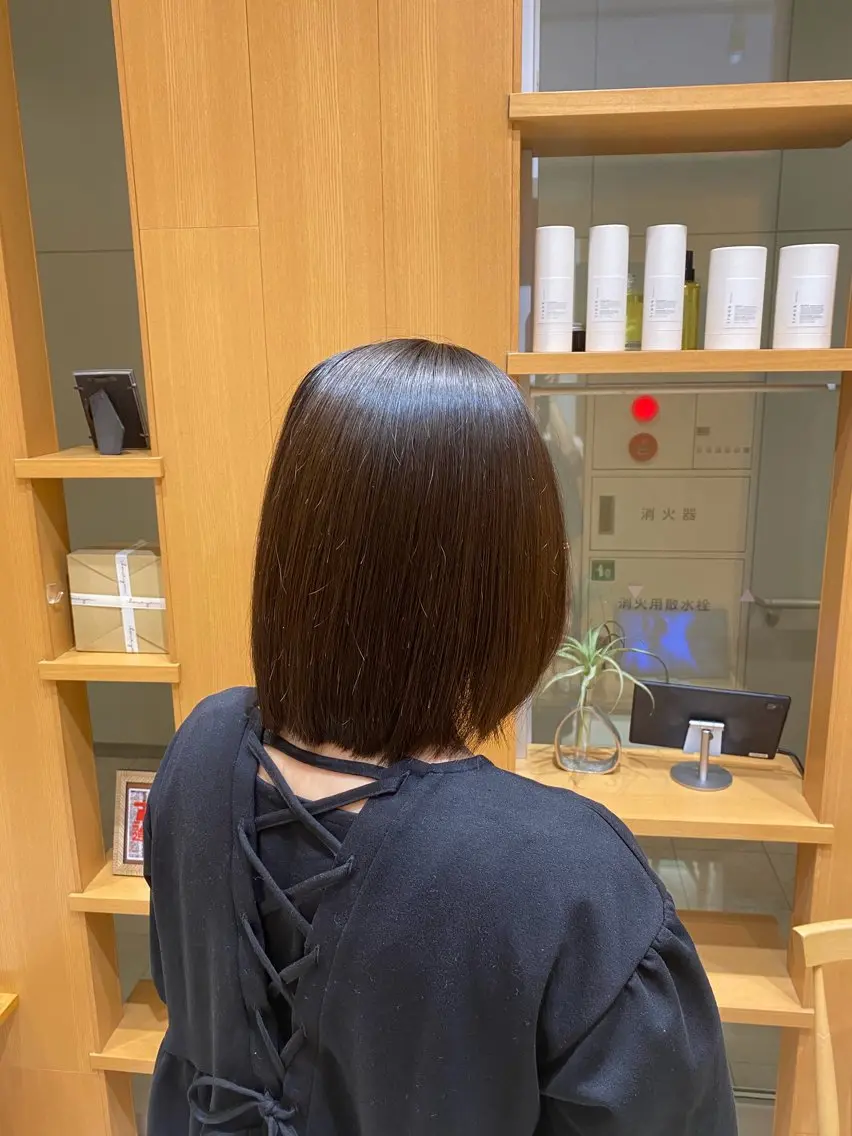 ショート パーマ 縮毛矯正 トリートメント 💎ツヤ髪ストレート カラー💎かのんのヘアスタイル