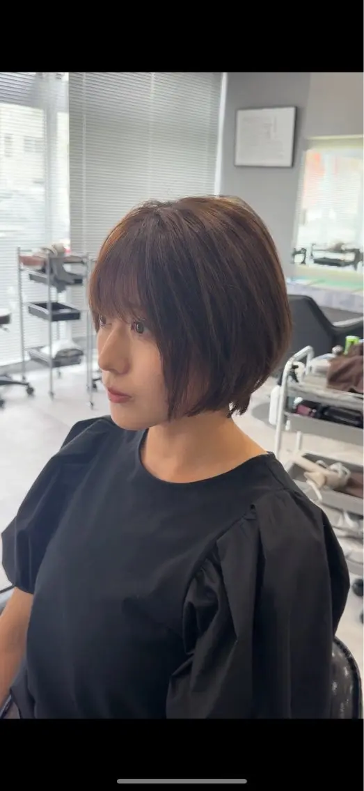 ショート カット ヘアカラー 轡田 くつわだのヘアスタイル