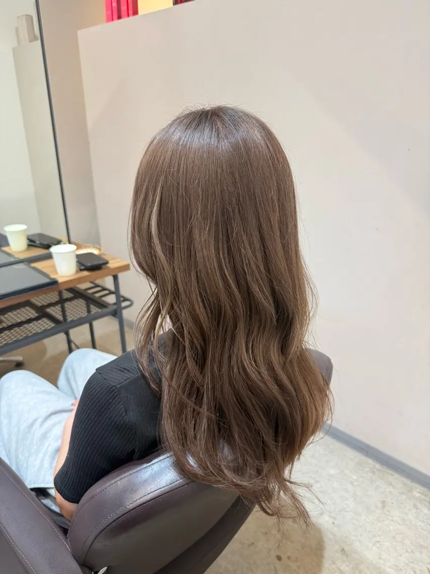 ミディアム ヘアカラー トリートメント 透明感カラー🫧 🍒久留米美容室のヘアスタイル