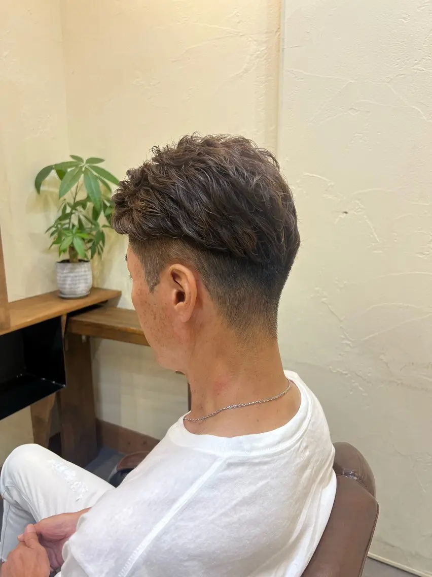 パーマ メンズ 刈り上げ 石黒 理々花のヘアスタイル
