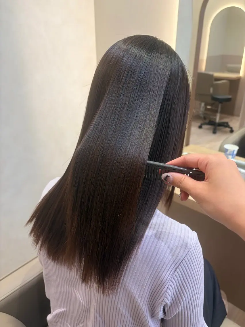 ロング カット ヘアカラー 縮毛矯正 髪質改善透明感カラー 💎YUI💎のヘアスタイル