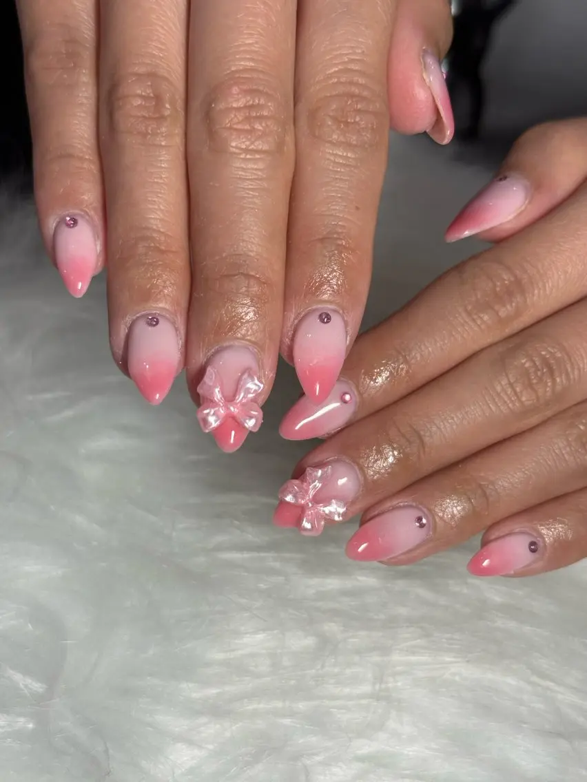 ネイル LAVISH 大和店 emi･:*+のネイルデザイン