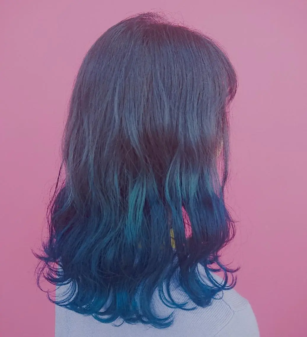 セミロング カラー ブルーカラー グラデーションカラー 艶髪サラサラカラー 🌈前原健吾のヘアスタイル