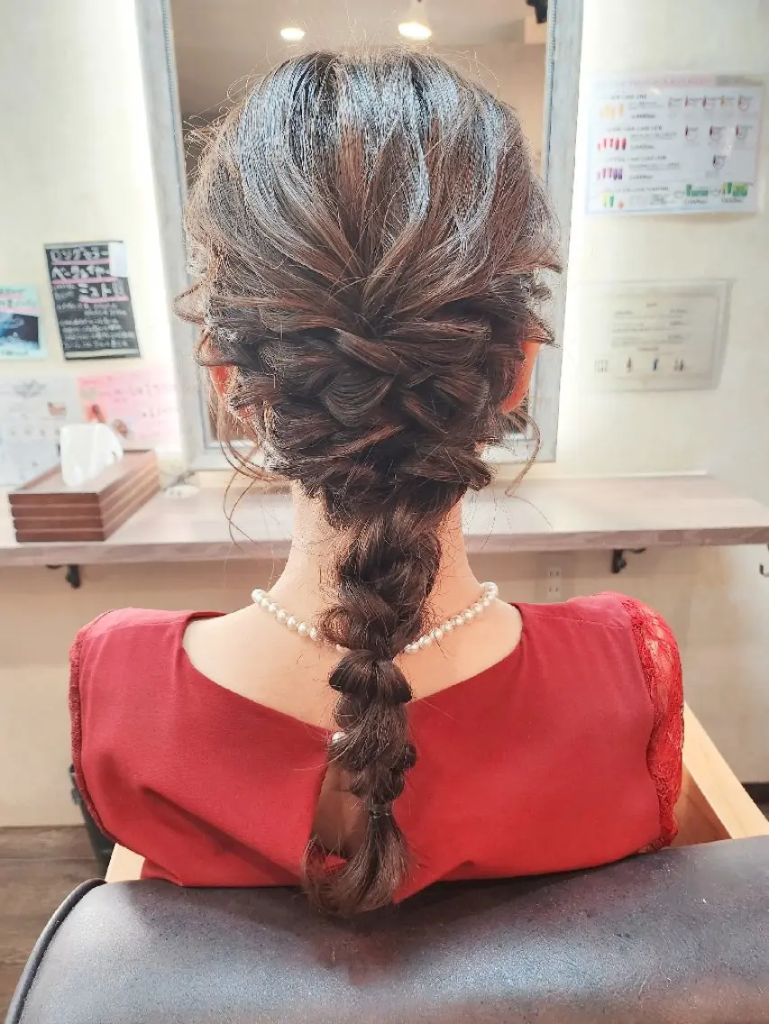 セミロング ヘアアレンジ ヘアセット 田井中 悠紀のヘアスタイル