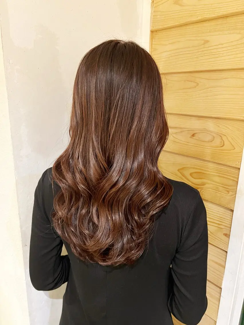 ロング カット ヘアカラー トリートメント コテ巻き風パーマ サトウタケル 表参道のヘアスタイル