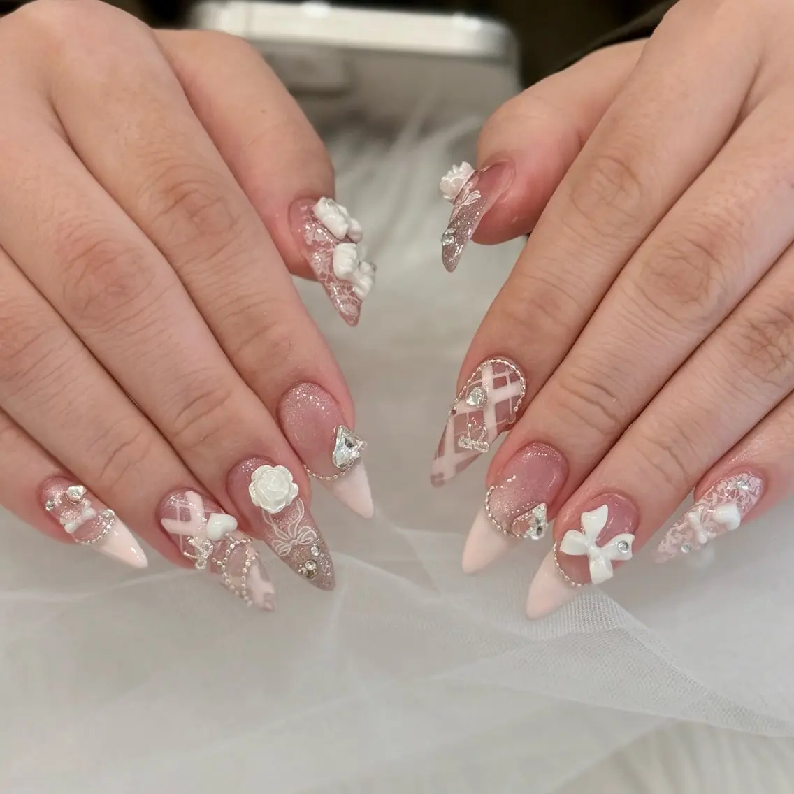 ネイル ハンドネイル ハンドケア Nihonthy Nail 新宿のネイルデザイン