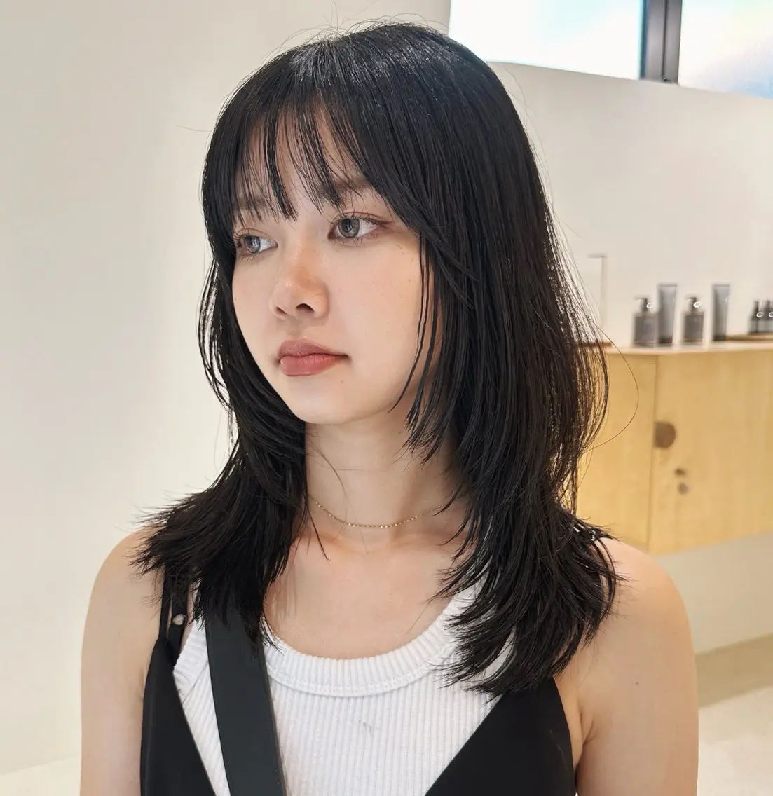 ミディアム レイヤーカット カット 安藤 琢真のヘアスタイル