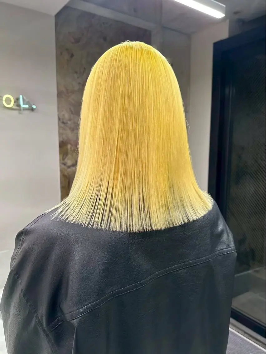 カラー ブロンド ヘアカラー ハイトーンカラー🪽 suzuhoのヘアスタイル