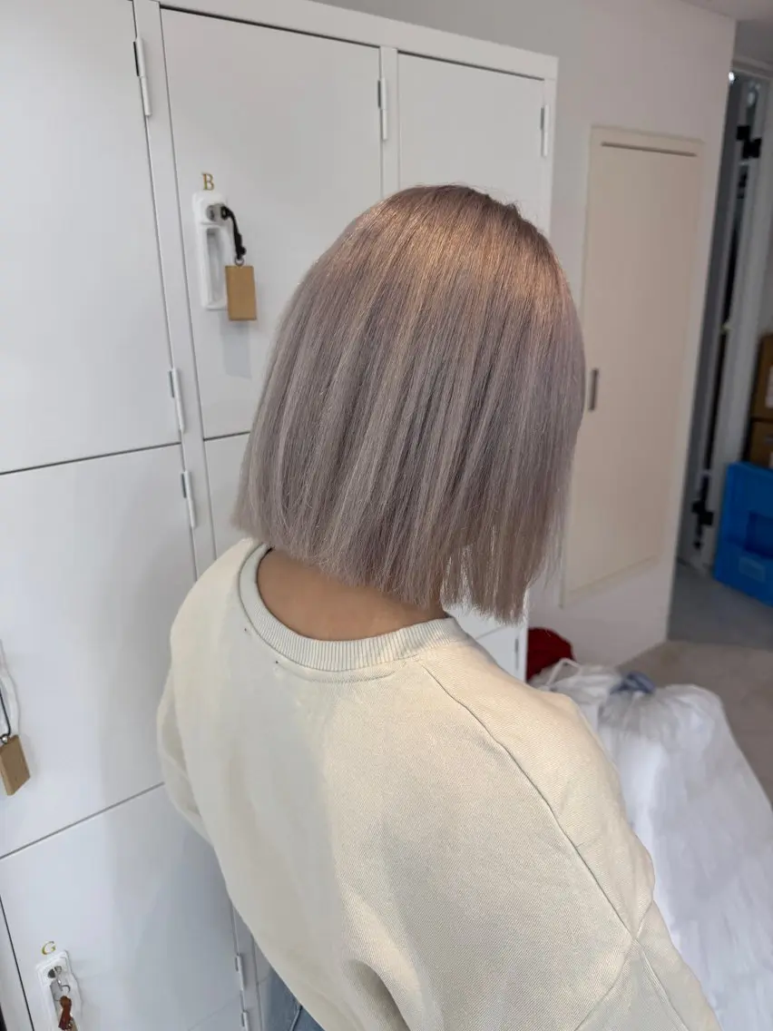 ミディアム ヘアカラー ブリーチカラー✨ じょあ☆のヘアスタイル