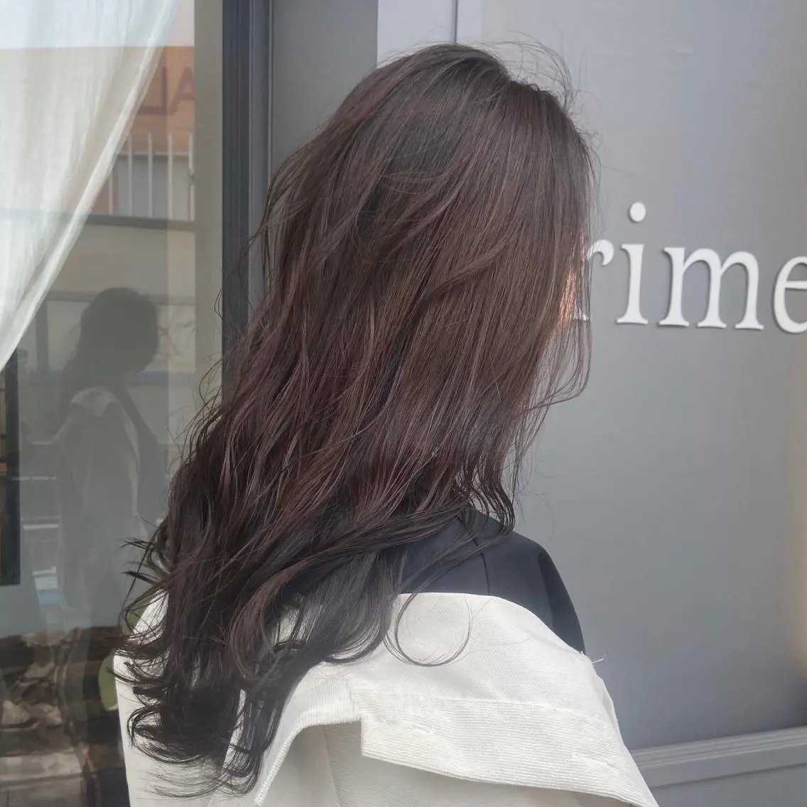 セミロング 峯 志帆のヘアスタイル