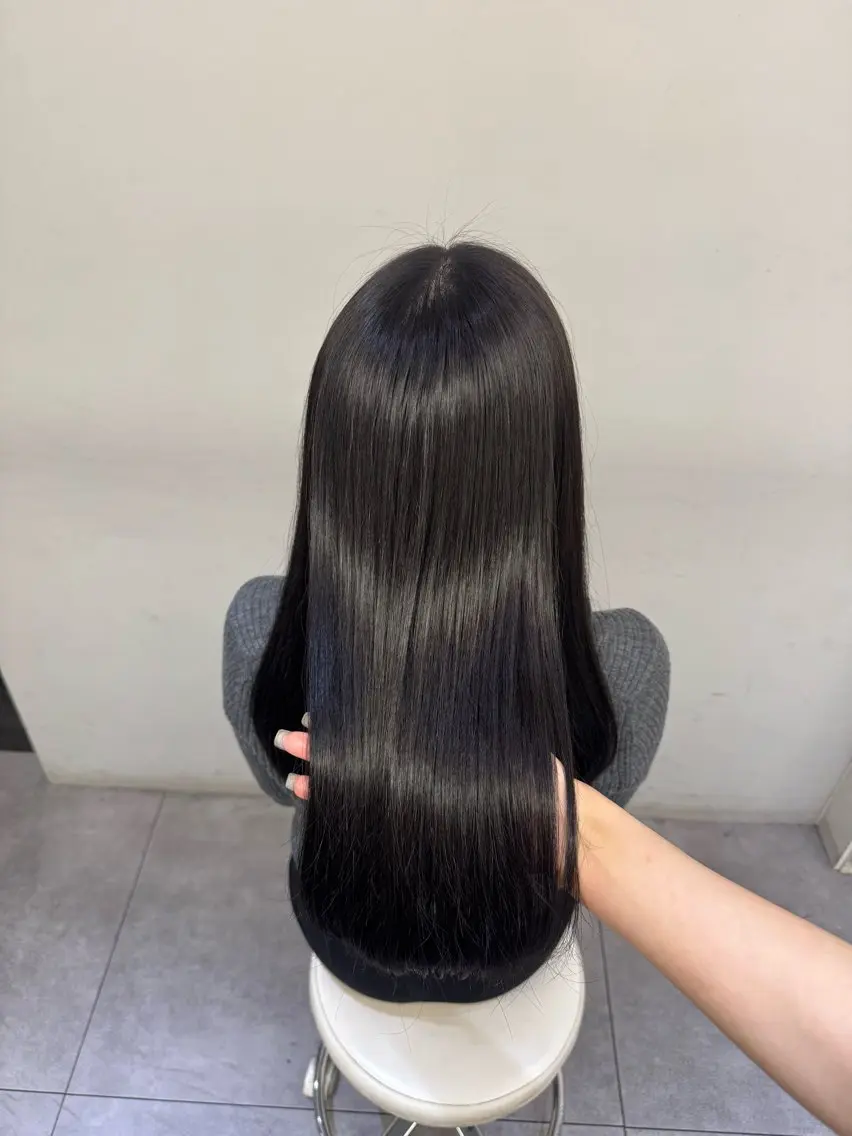 セミロング カラー 最高峰髪質改善💎 レイヤーカットのヘアスタイル