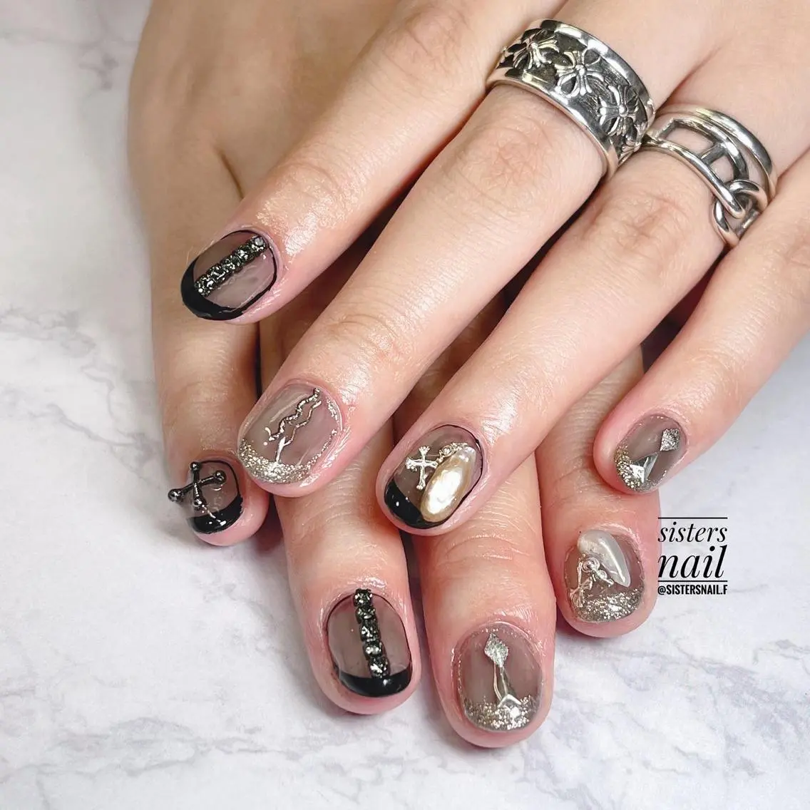 ネイル アートネイル フレンチネイル ジェルネイル ラメ(グリッター) 夏ネイル sisters nail.fのネイルデザイン