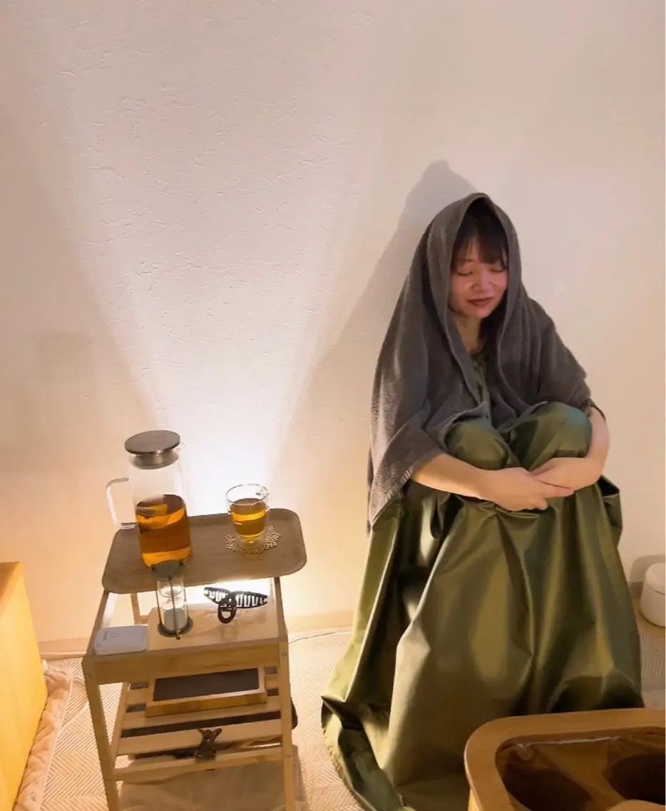 冷え・女性特有のお悩みに◎ 心と身体のメッセージがわかるハーブリーディング付きよもぎ蒸し40分の写真