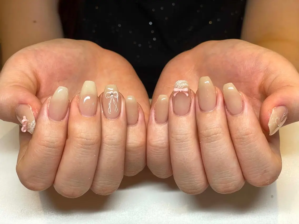 ネイル キラキラネイル マグネットネイル ミラーネイル ピンク 夏ネイル ハンドネイル RAMU Nail 恵比寿店のネイルデザイン