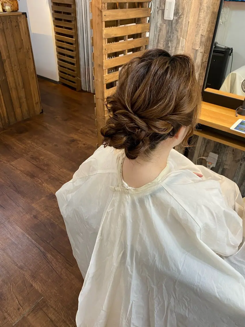 セミロング ヘアアレンジ ヘアセット Luzir⭐︎ GEN⭐︎のヘアスタイル