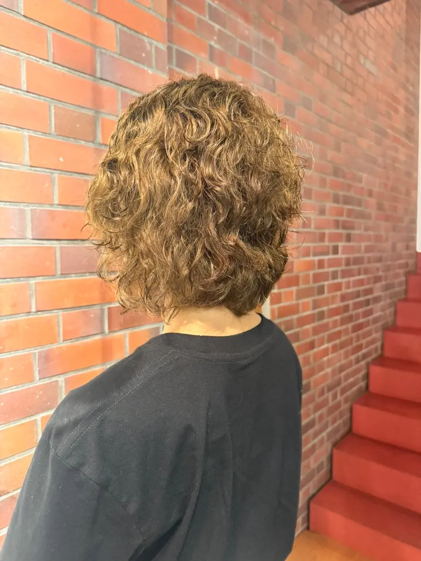 カラー LIM ヒラクのヘアスタイル