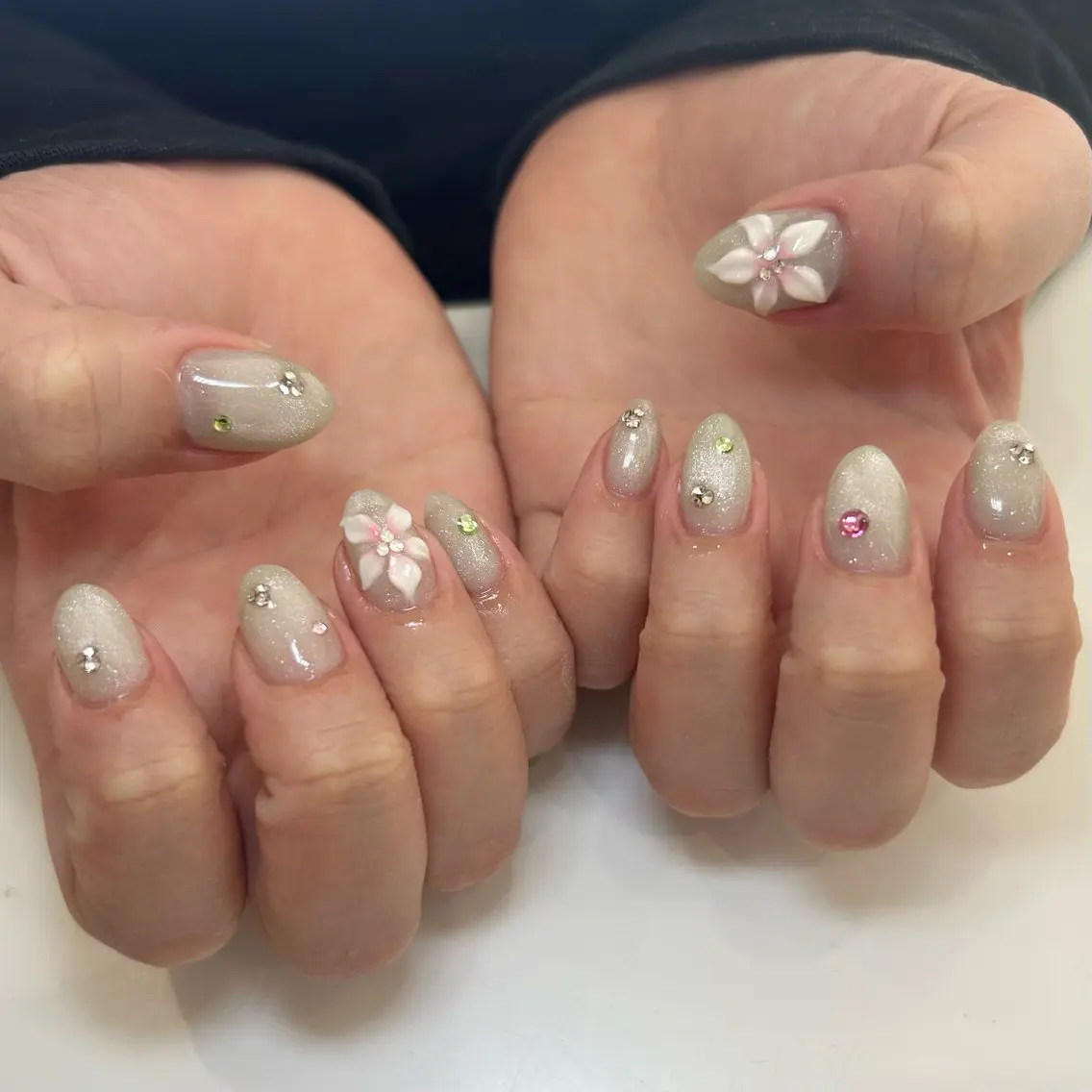 ネイル 持ち込み Allure 小山店 結咲(ゆいさ)のネイルデザイン