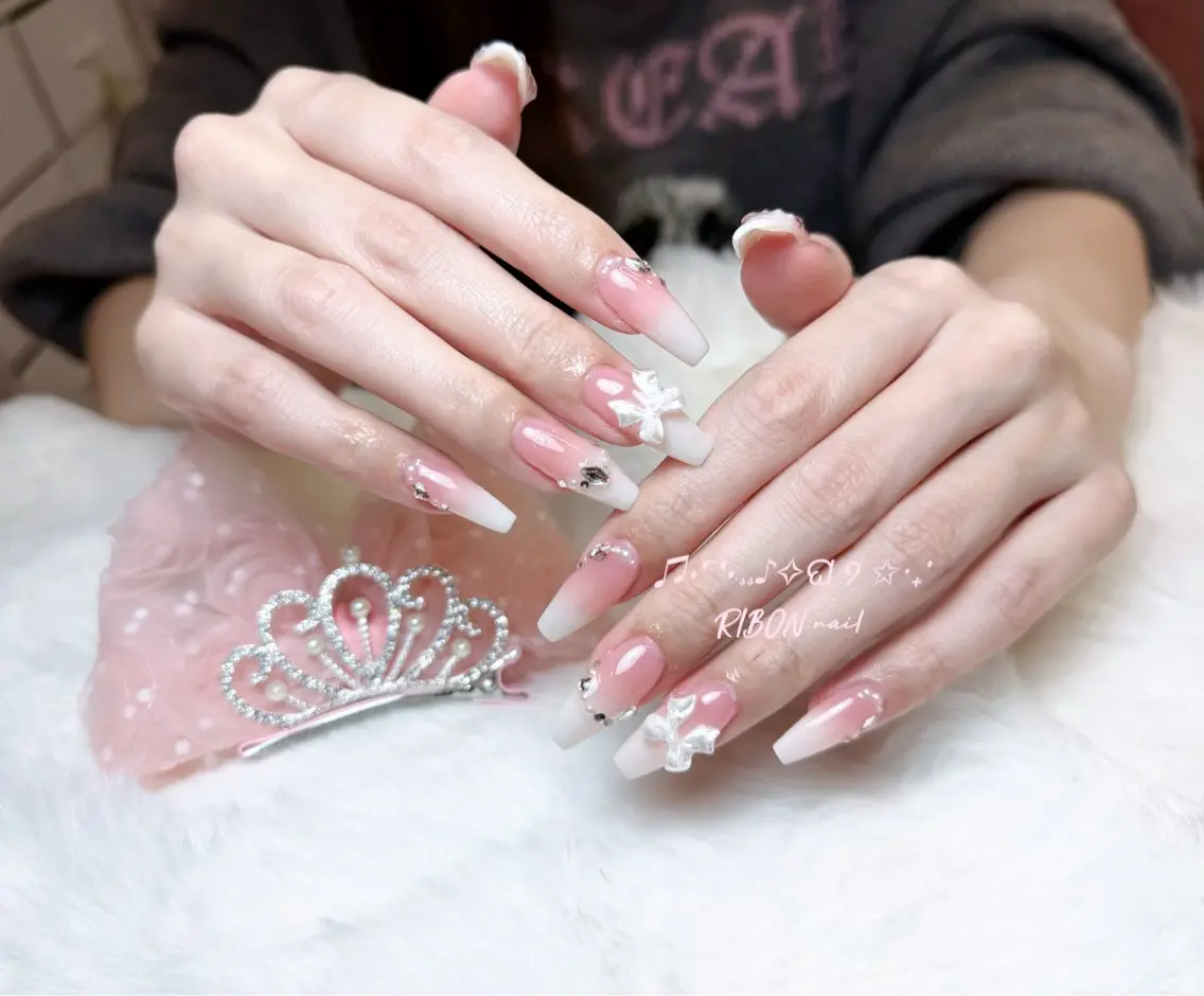 ネイル アートネイル 成人式 長さ出し キラキラネイル ロングネイル RIBON nail 高田馬場のネイルデザイン