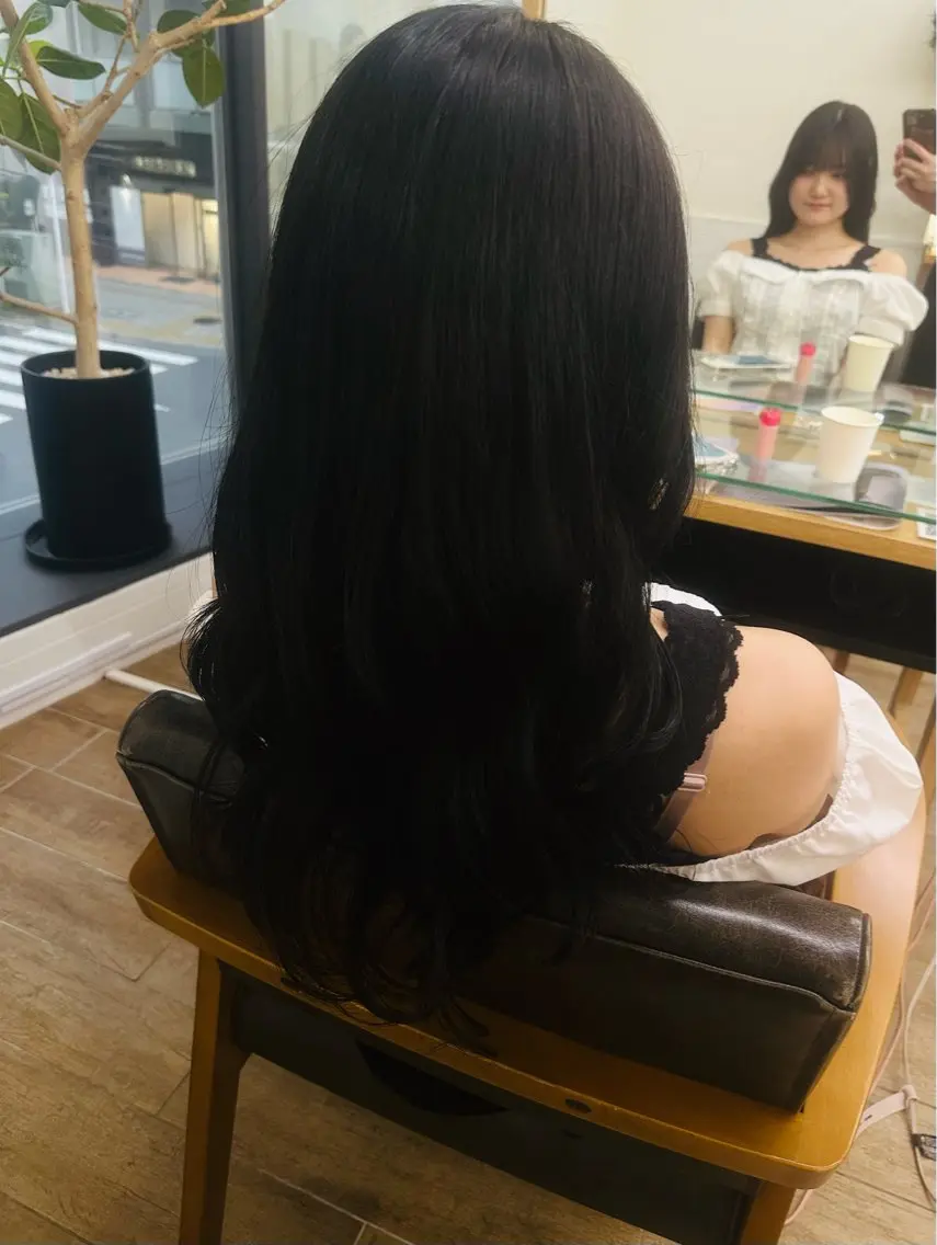 カラー 中嶋 優海のヘアスタイル