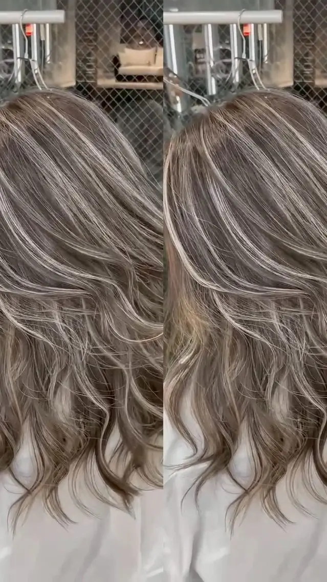 ロング カラー ブリーチ グレージュ ハイライトカラー ハイライト カット ヘアカラー トリートメント 大智/ハイライト バレイヤージュのヘアスタイル