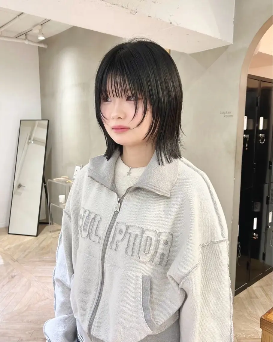 ミディアム 似合わせカット 縮毛矯正 ヘアカラー トリートメント あやか🌼 カラーモデル/栄のヘアスタイル