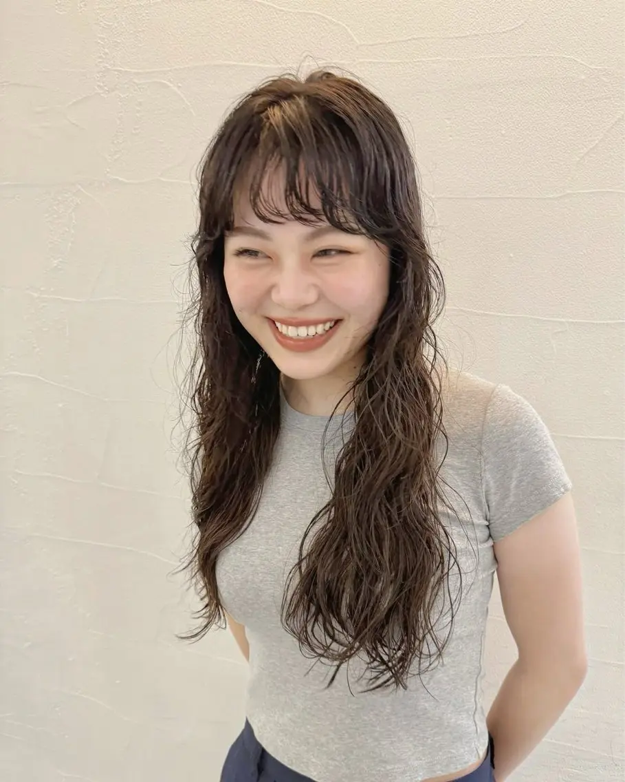ロング パーマ カット パーマ 吉岡 茉穂のヘアスタイル