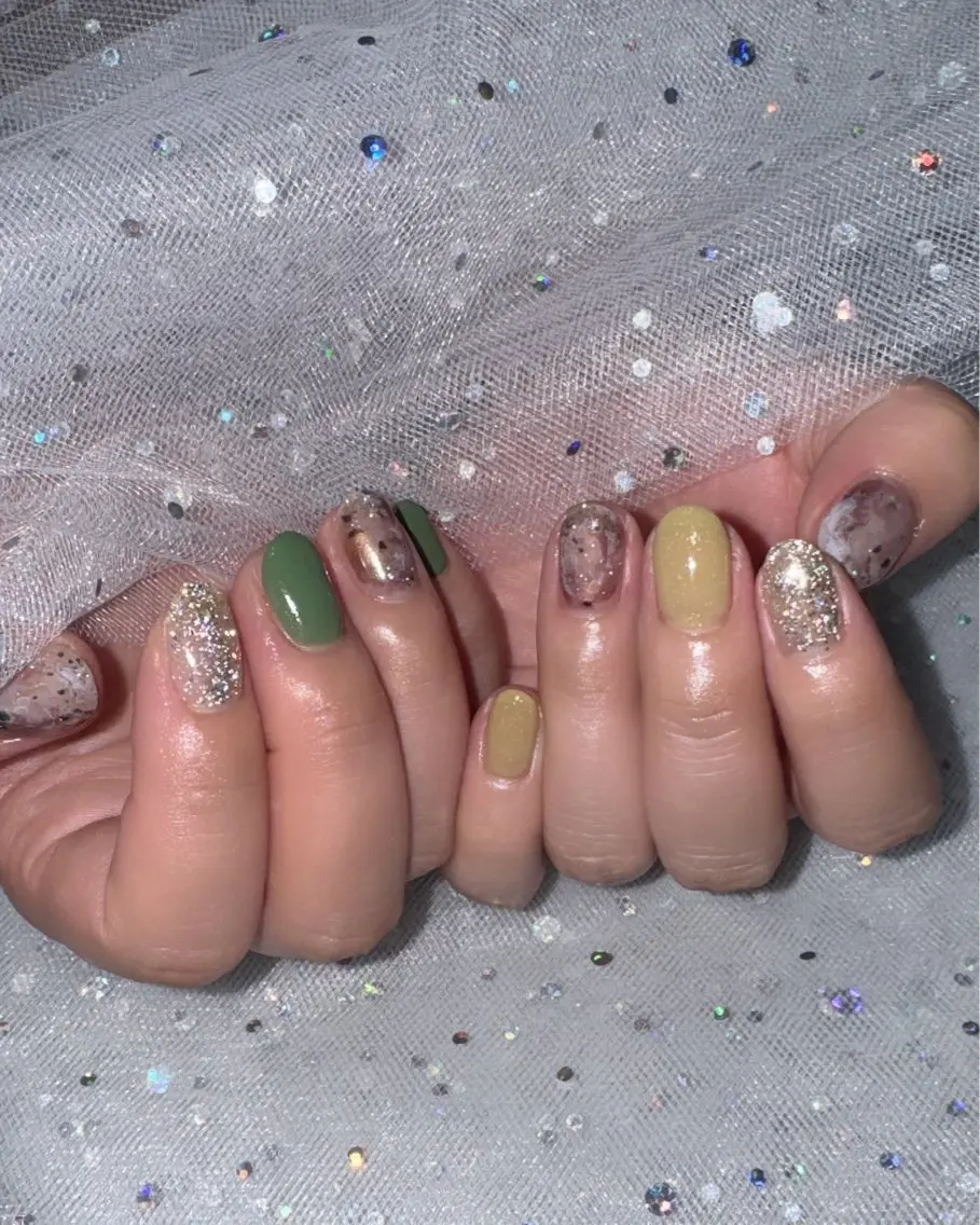ネイル キラキラネイル ニュアンスネイル ハンドネイル MATATABI. kumiのネイルデザイン