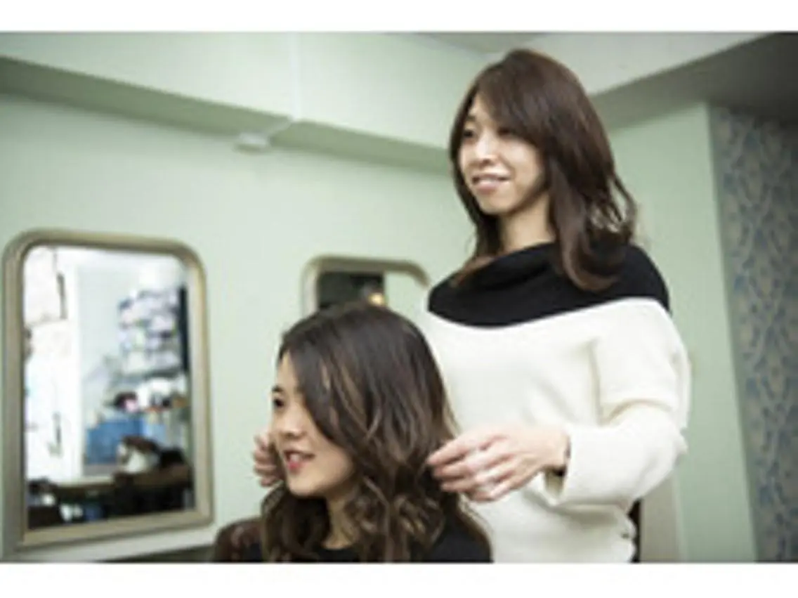 ロング カラー ヘアアレンジ 【公式】amble luxe池袋東口🩷のヘアスタイル