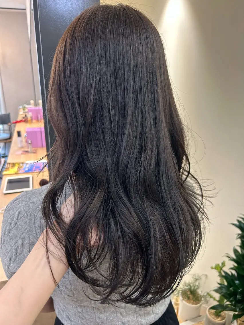 ロング カラー グレージュ オリーブグレージュ オリーブグレー hubhair レイヤー/透明感のヘアスタイル