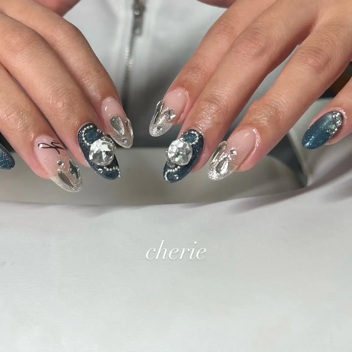 ネイル Chérie moenaのネイルデザイン