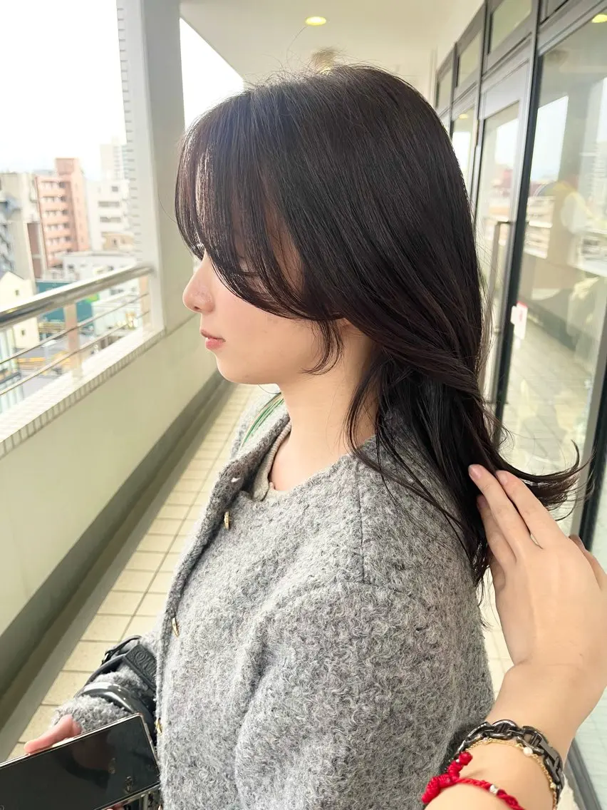 ロング 顔周りカット 髪質改善×ブリーチ 無しWカラー🫧天神のヘアスタイル