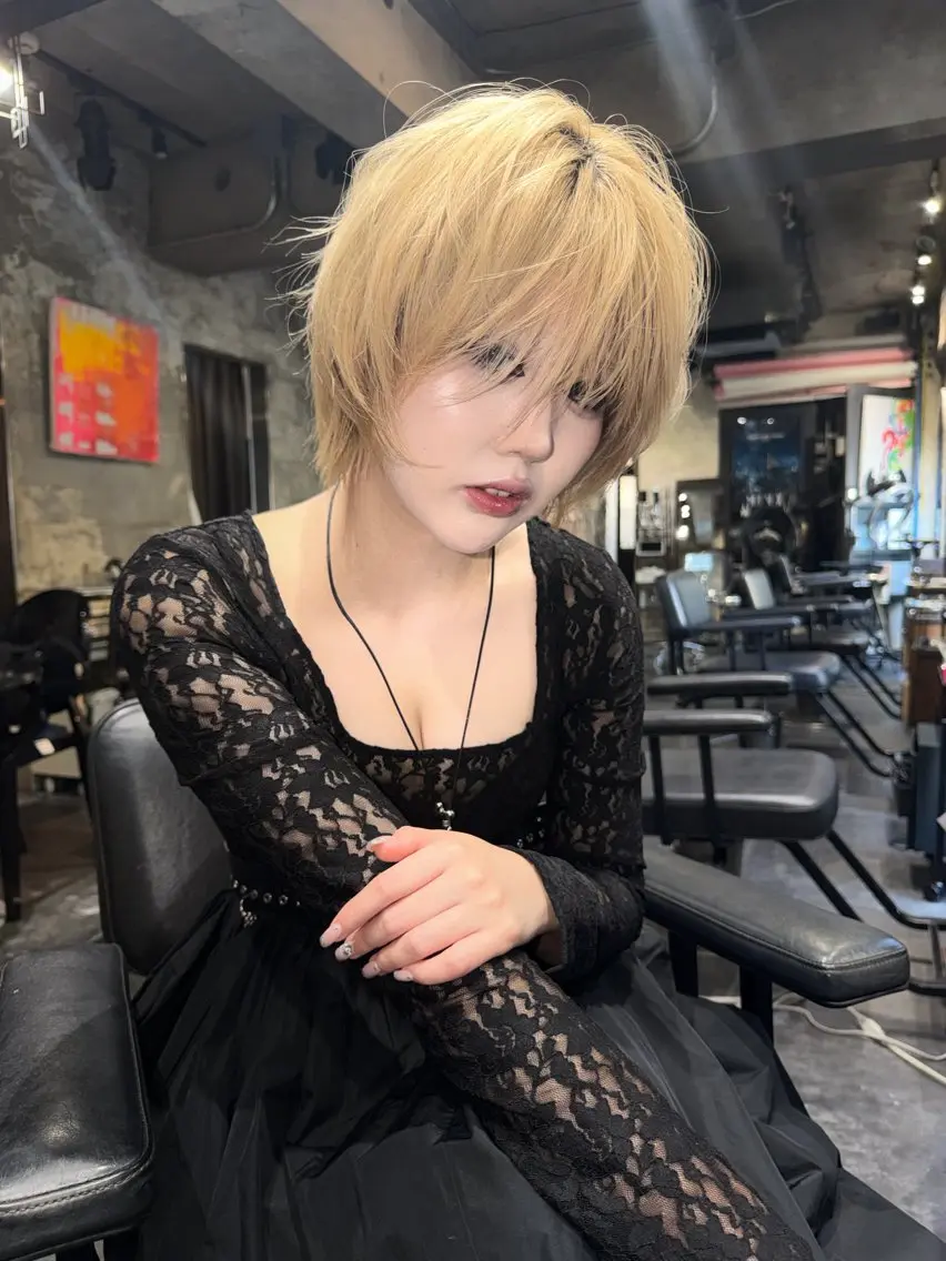 ショート カラー ヘアカラー のん ︎ ︎︎︎︎︎のヘアスタイル
