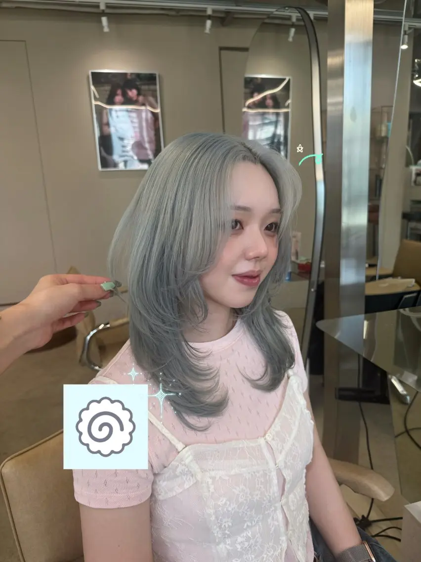 セミロング カラー レイヤーカット ヘアカラー トリートメント 梅田/似合 わせ艶ハイトーン💘のヘアスタイル