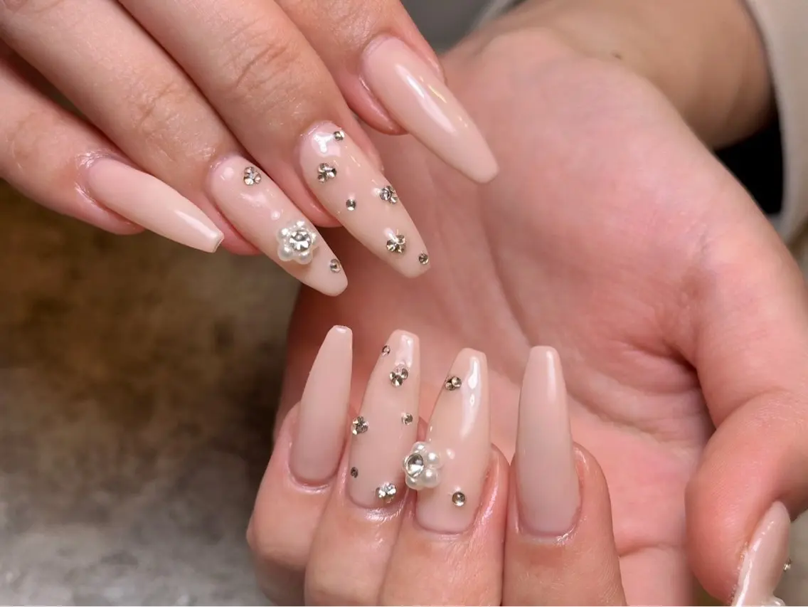ネイル スカルプネイル ネイルチップ Risa .のネイルデザイン