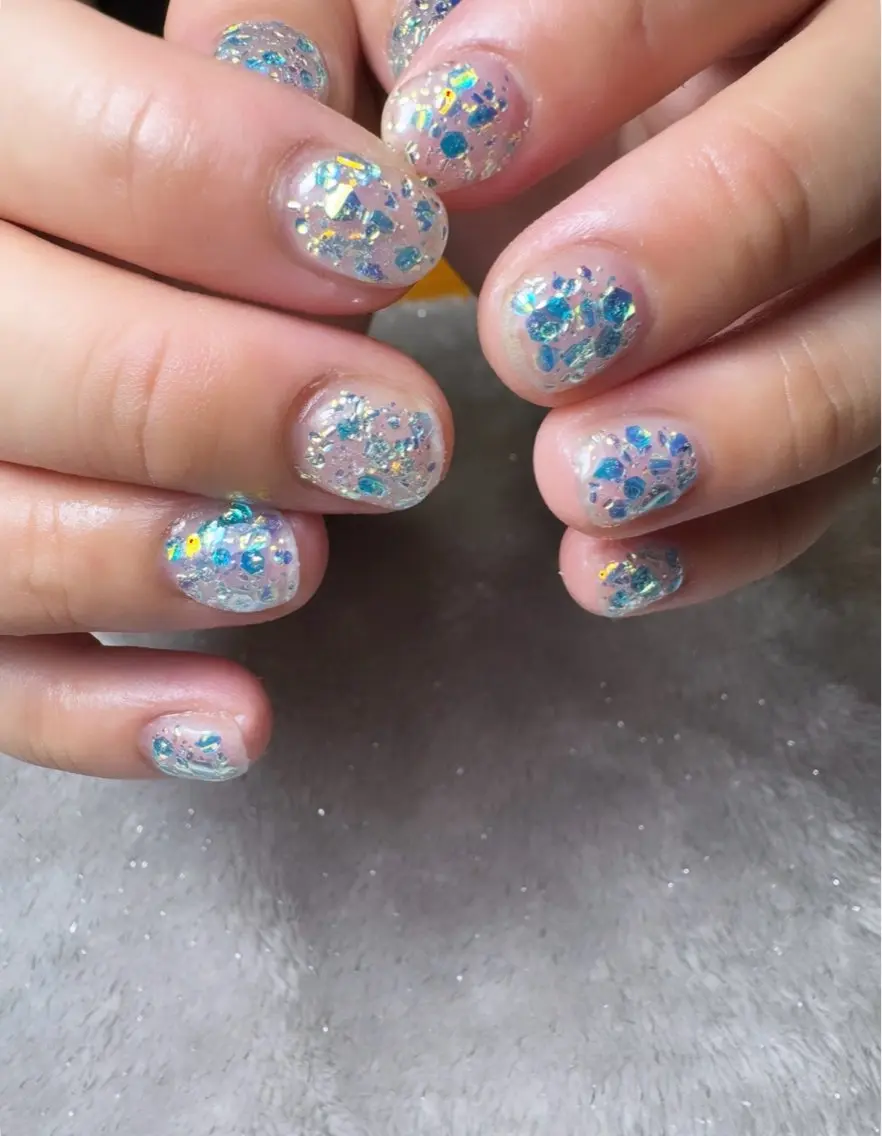 ネイル ブルー クリアネイル キラキラネイル ワンカラーネイル ショートネイル ハンドネイル nail.s misatoのネイルデザイン