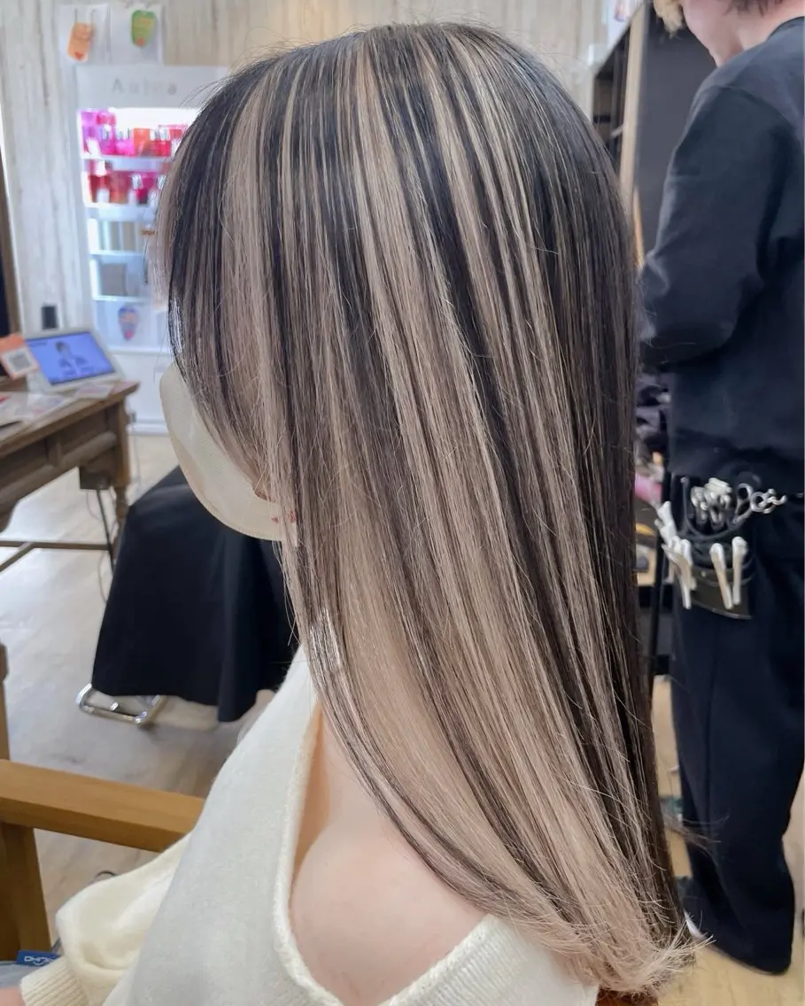 ロング カラー ヘアカラー 飯田 来夢のヘアスタイル
