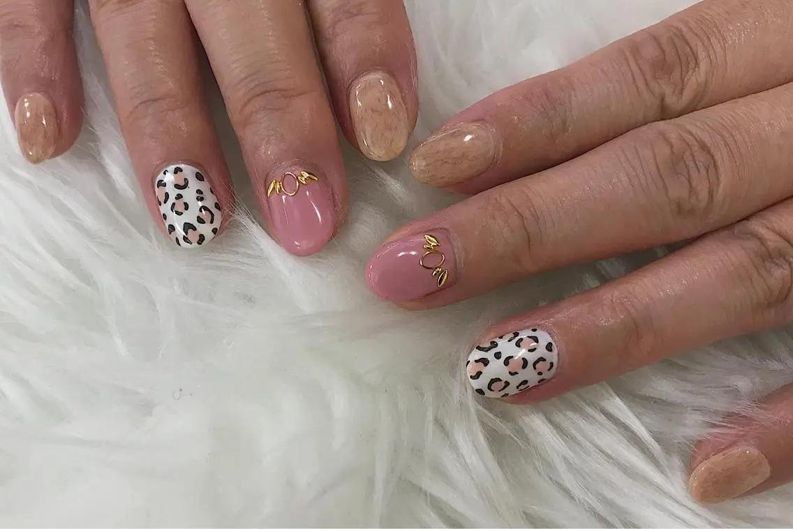 ネイル nailartist lisaのネイルデザイン